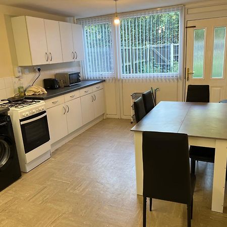 Share House Villa Runcorn Bagian luar foto